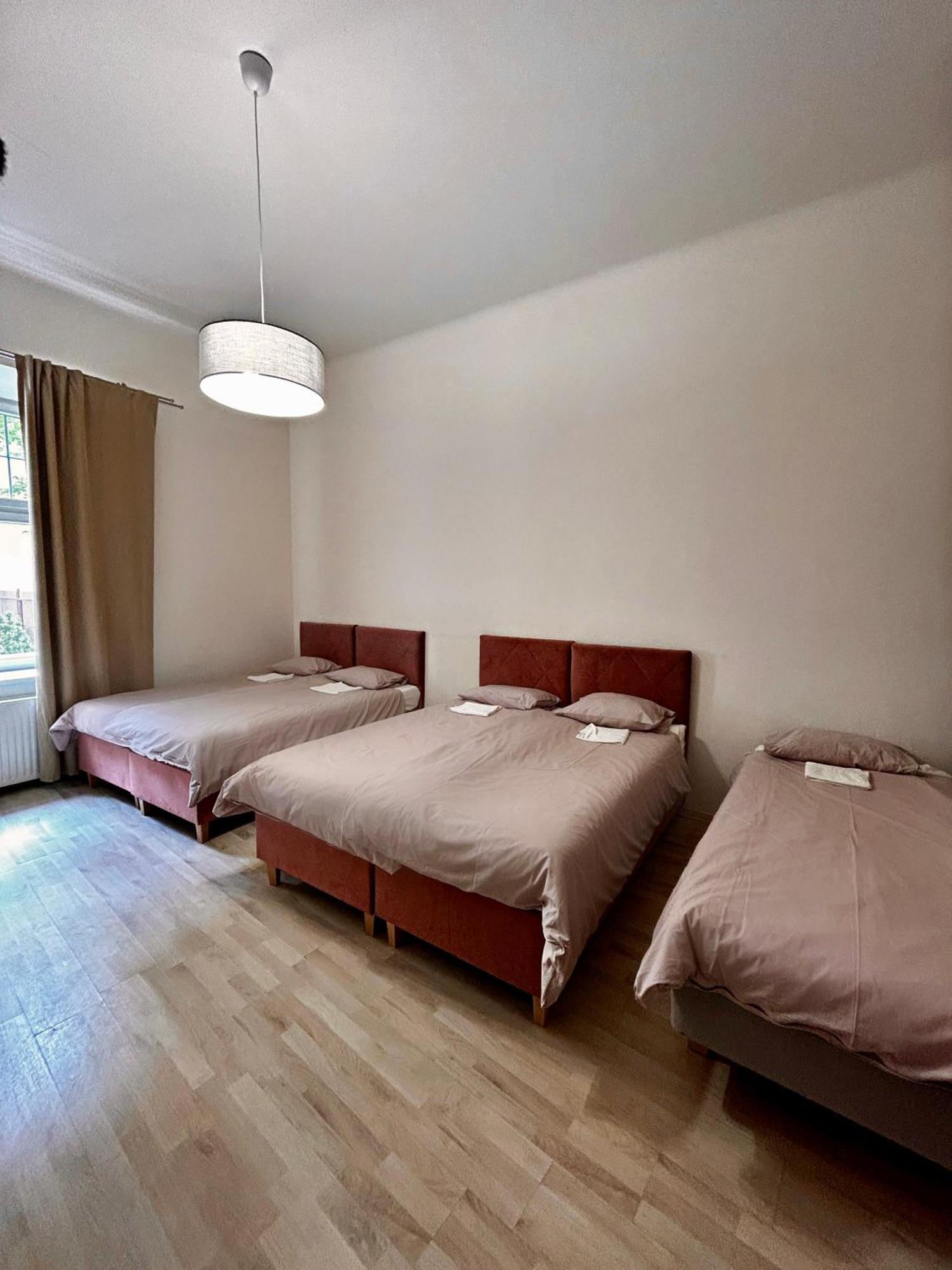 Harmony Aparthotel Cracovie Extérieur photo