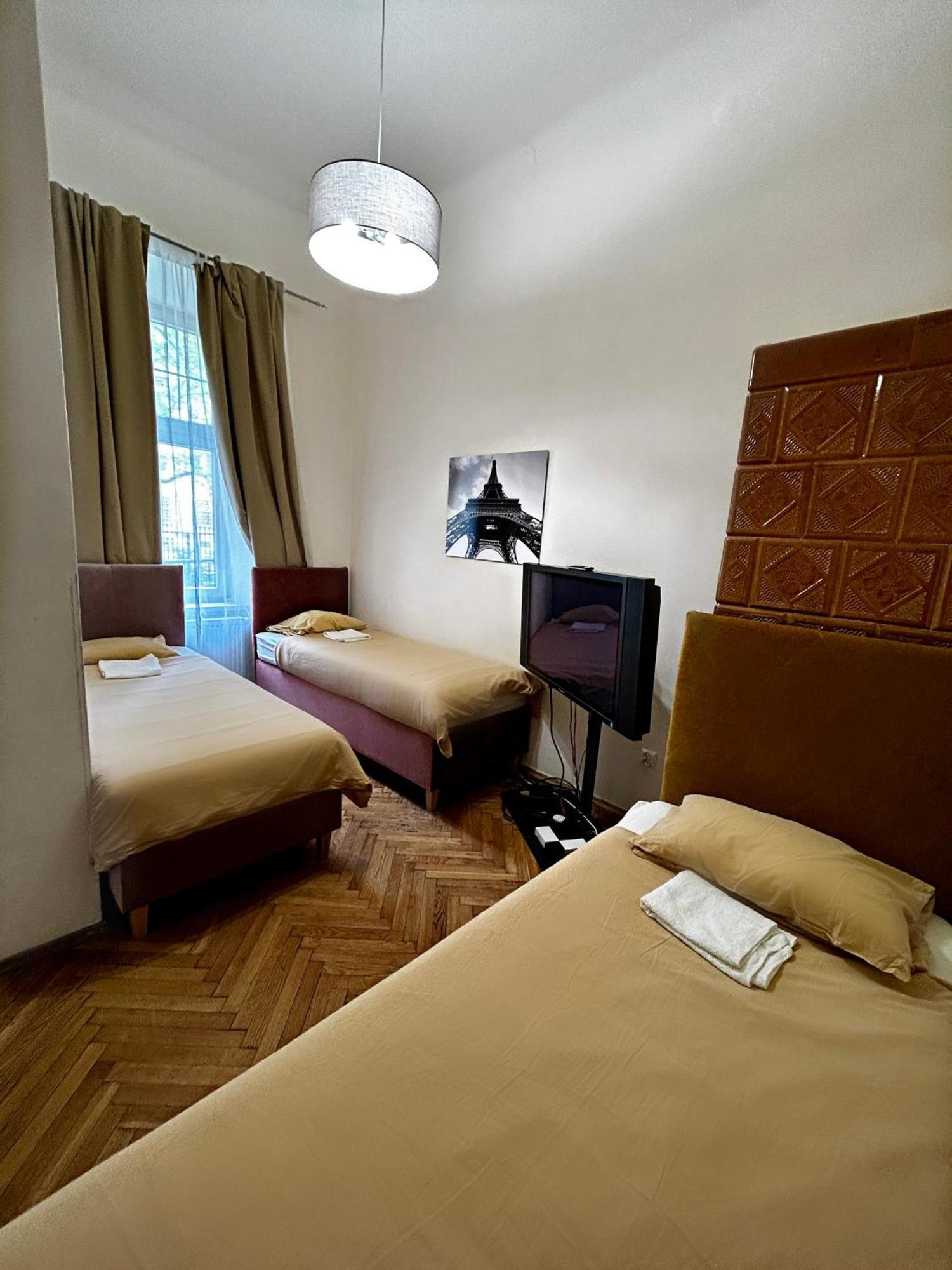 Harmony Aparthotel Cracovie Extérieur photo